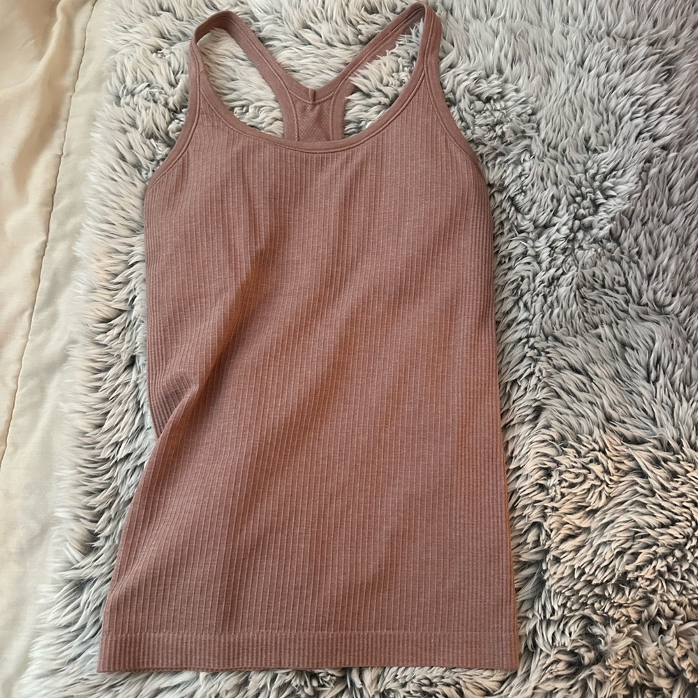 Lulu tank top. cleaning out my closet & passing it on to someone who’ll love it